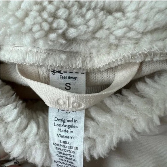 Alo Yoga Chill Pullover Sweatshirt - Small - Picture 3 of 5